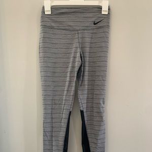 Nike Women’s Tights, grey size S